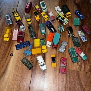 Vintage matchbox and hotwheels vehicles